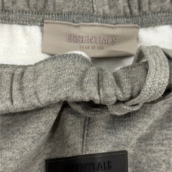 Fear of God Essentials SS22 'Dark Oatmeal' Cuffed Sweatpants Size XXS - Picture 6 of 7